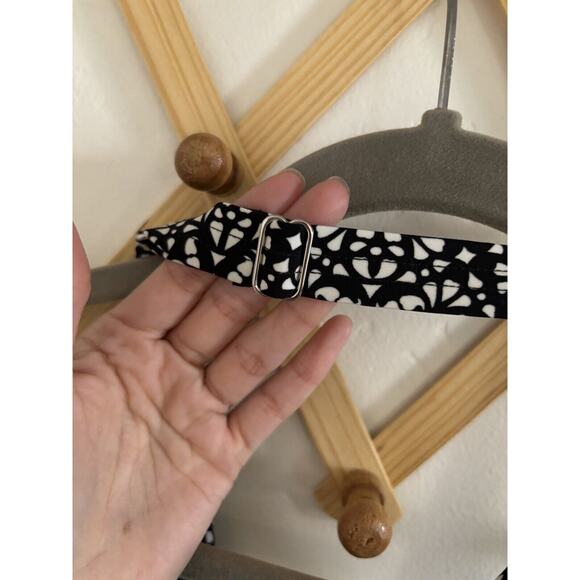 J Brand Jeans Women's 27 Natasha Sky-High Cropped Skinny Bellatrix Destruct - Picture 12 of 12